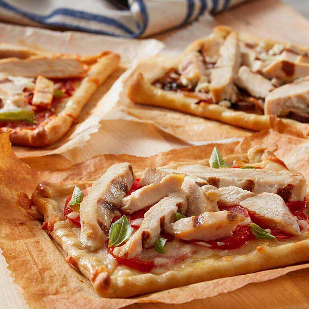 Grilled Chicken Pizza image number 0