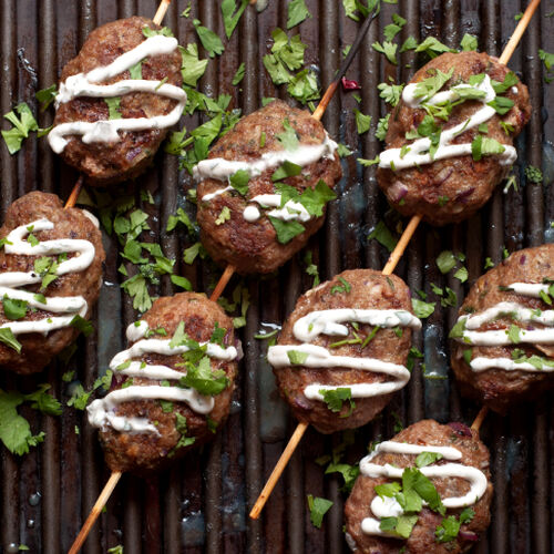 Lemon and Mint Lamb Kebabs With Yogurt Sauce