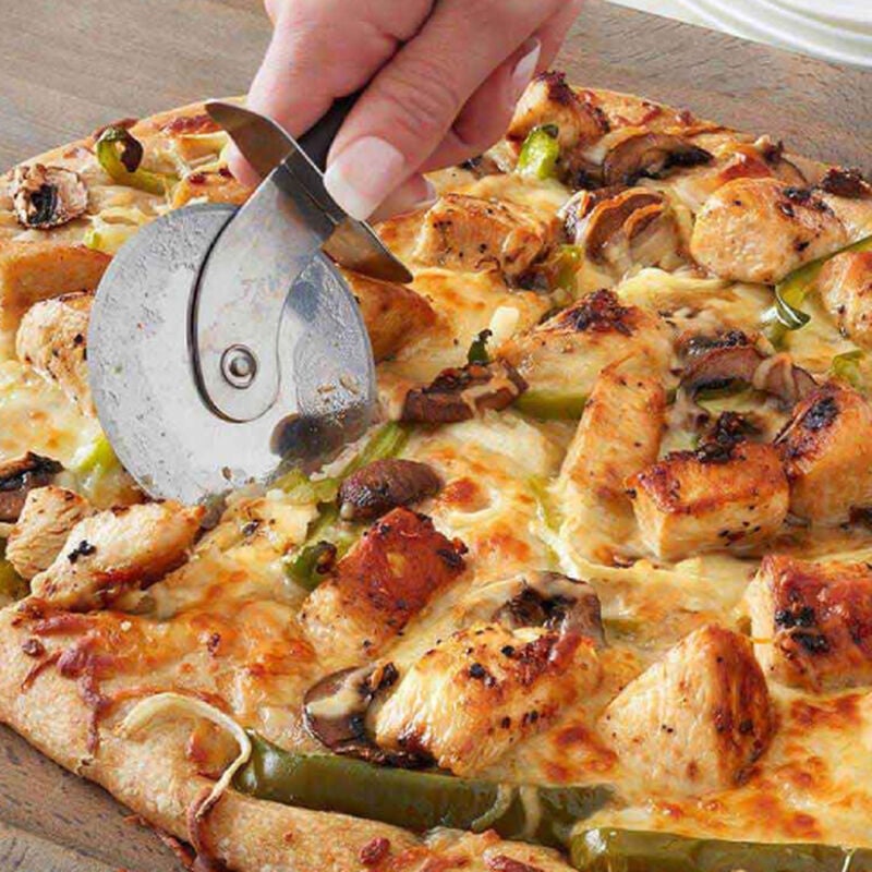 dinner ideas tonight  - chicken Philly cheesesteak style pizza recipe